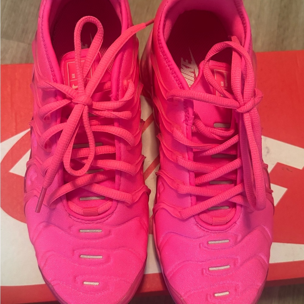 Nike Hyper Pink Vapormax Plus - image 3